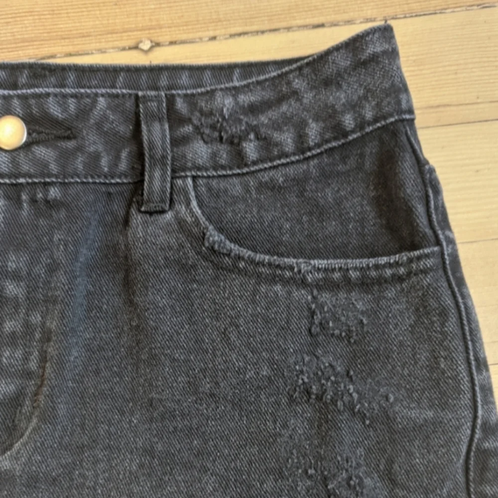 Distressed High Rise Shorts - Picture 4 of 6